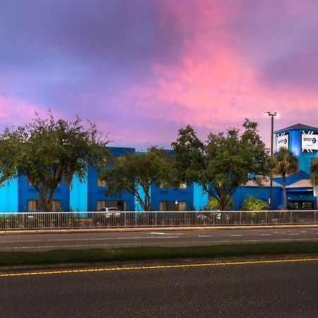 Spot X Hotel Tampa - Wesley Chapel By The Red Collection Экстерьер фото