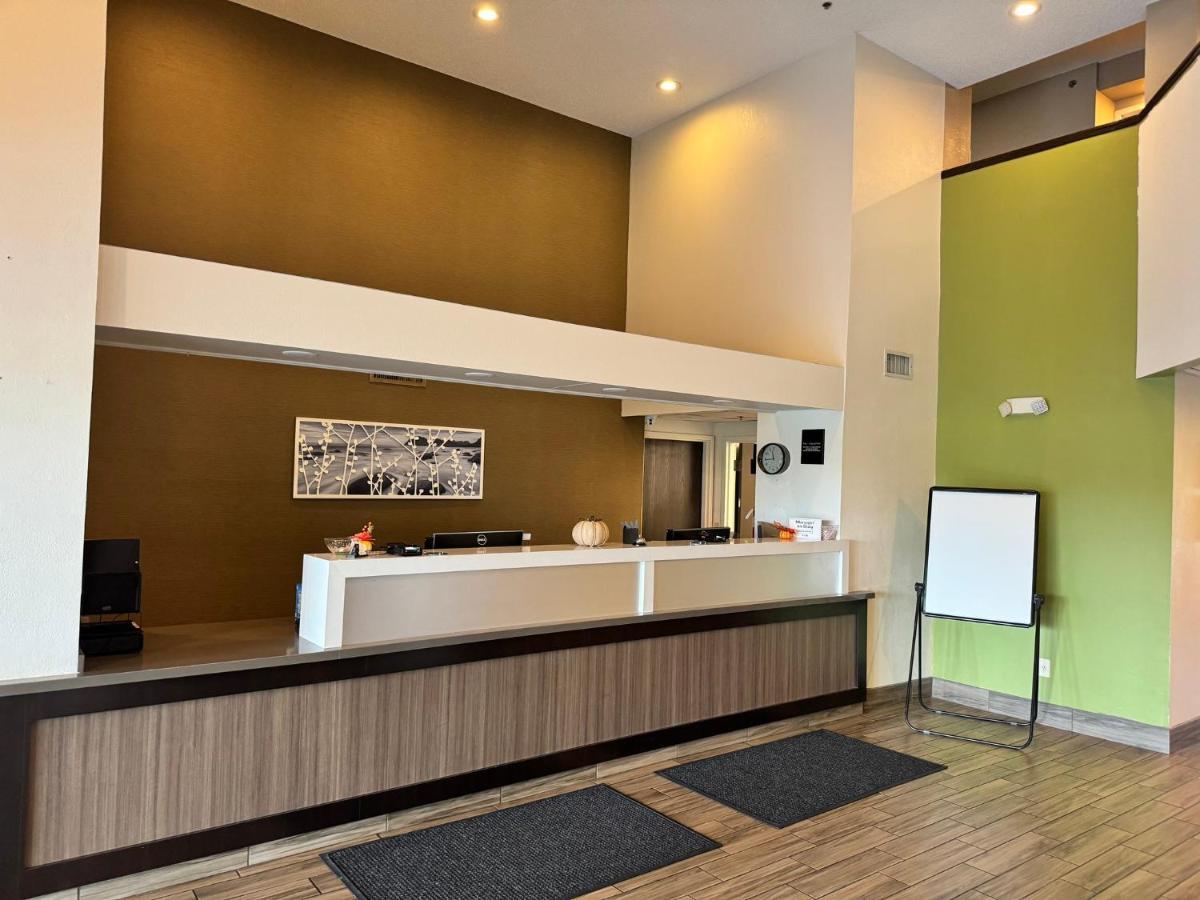 Spot X Hotel Tampa - Wesley Chapel By The Red Collection Экстерьер фото
