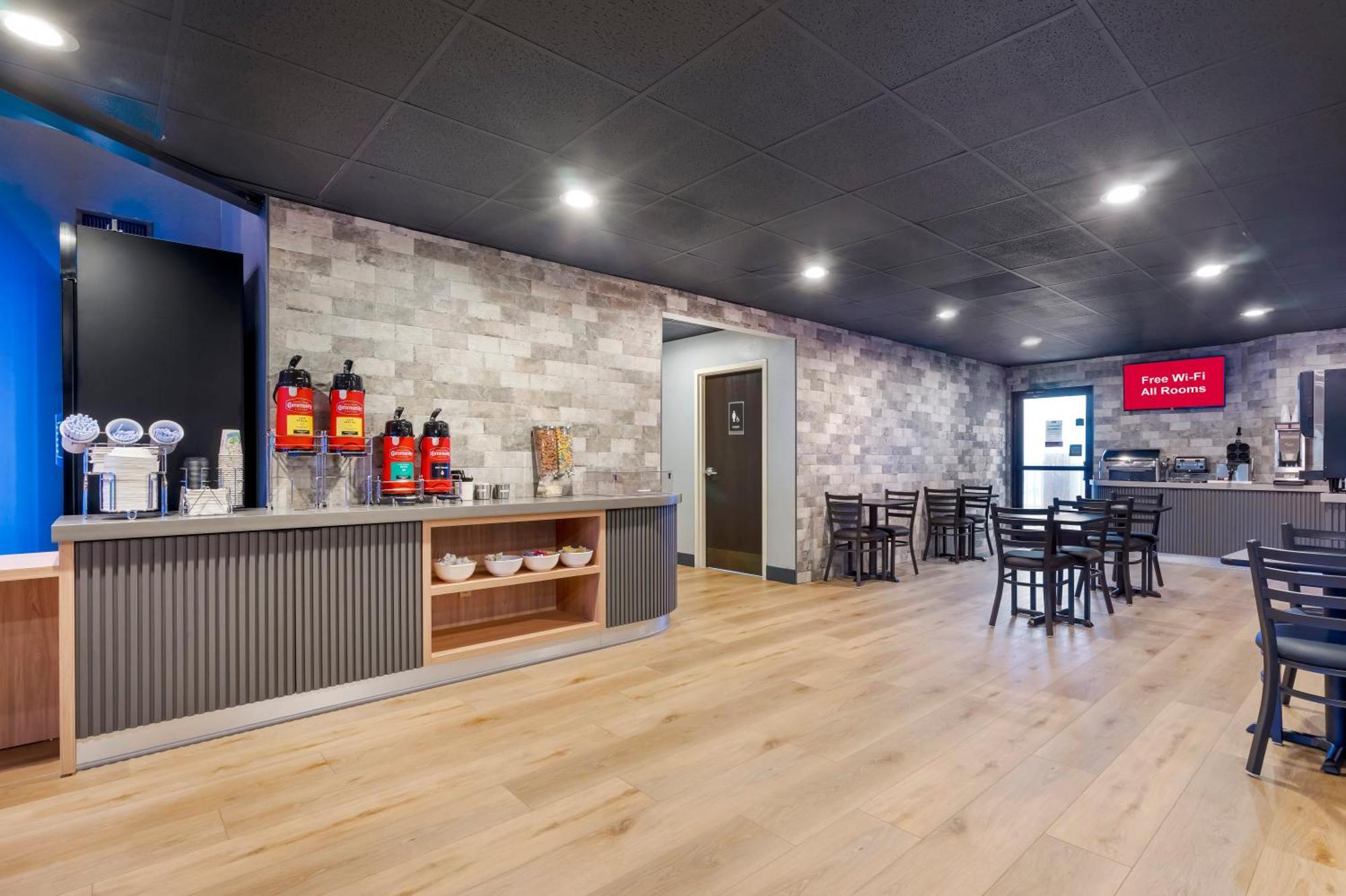 Spot X Hotel Tampa - Wesley Chapel By The Red Collection Экстерьер фото